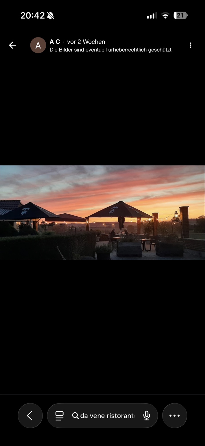 Außenterrasse Da Vene Restaurant Volkmarsen bei Sonnenuntergang